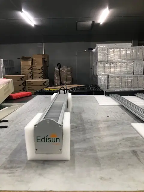 FXL Series LED grow light product photo